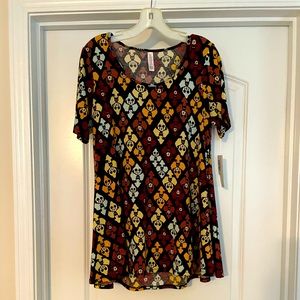 NWT- LulaRoe Disney Perfect T